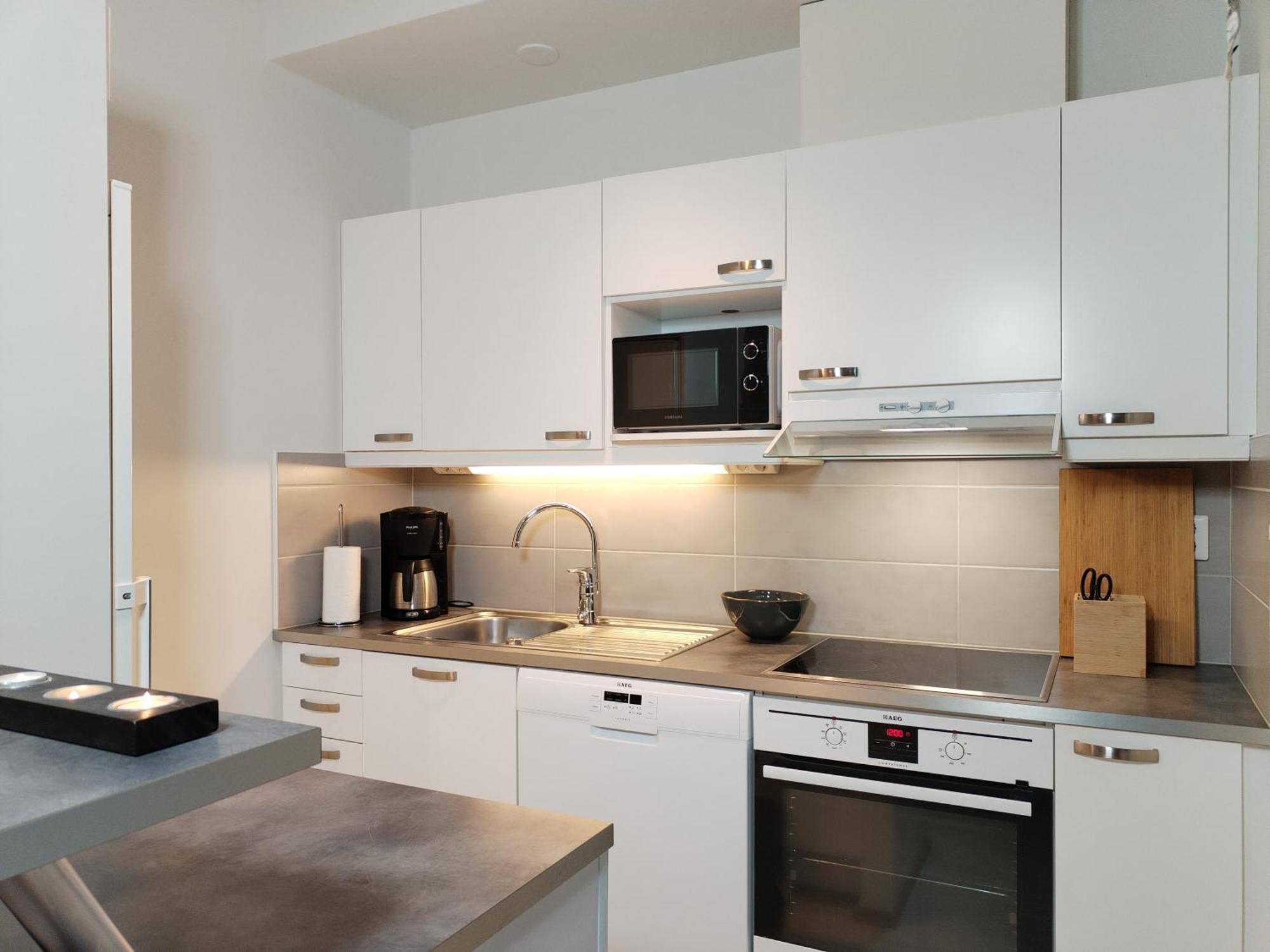 Apartment Fresh 2br, Sauna And Free Parking